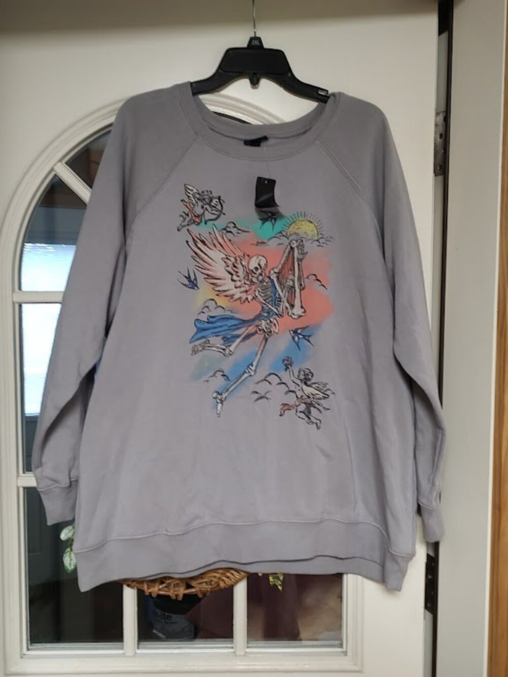 New Torrid Gray Skeleton Angel Classic Fit Sweatshirt Size awomen's 2X 18/20
